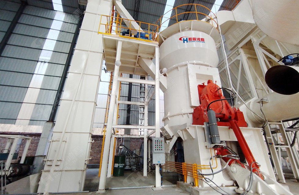 山西清潔煤粉生產線客戶現場：HLM1700清潔煤粉立磨