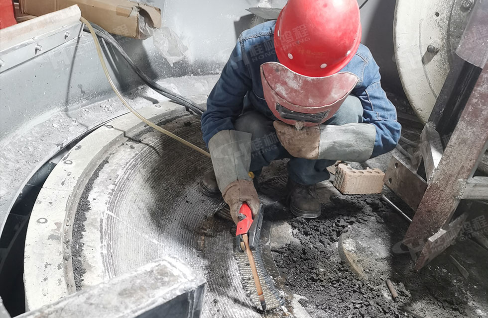 點(diǎn)贊！鴻程榜樣！無(wú)懼炙烤，追求卓越，實(shí)現(xiàn)服務(wù)“超預(yù)期”