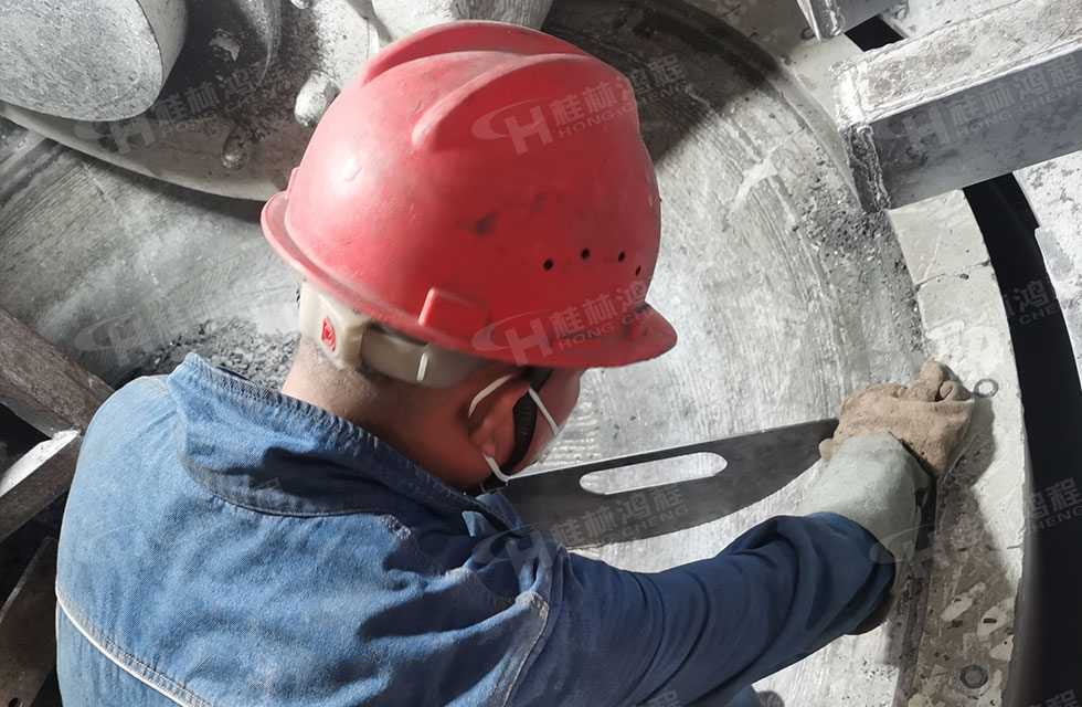 點(diǎn)贊！鴻程榜樣！無(wú)懼炙烤，追求卓越，實(shí)現(xiàn)服務(wù)“超預(yù)期”